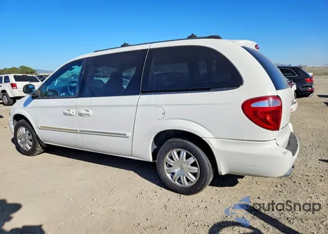 2005 Chrysler Town & Country Touring from USA, damaged, VIN 2C4GP54L55R465740
